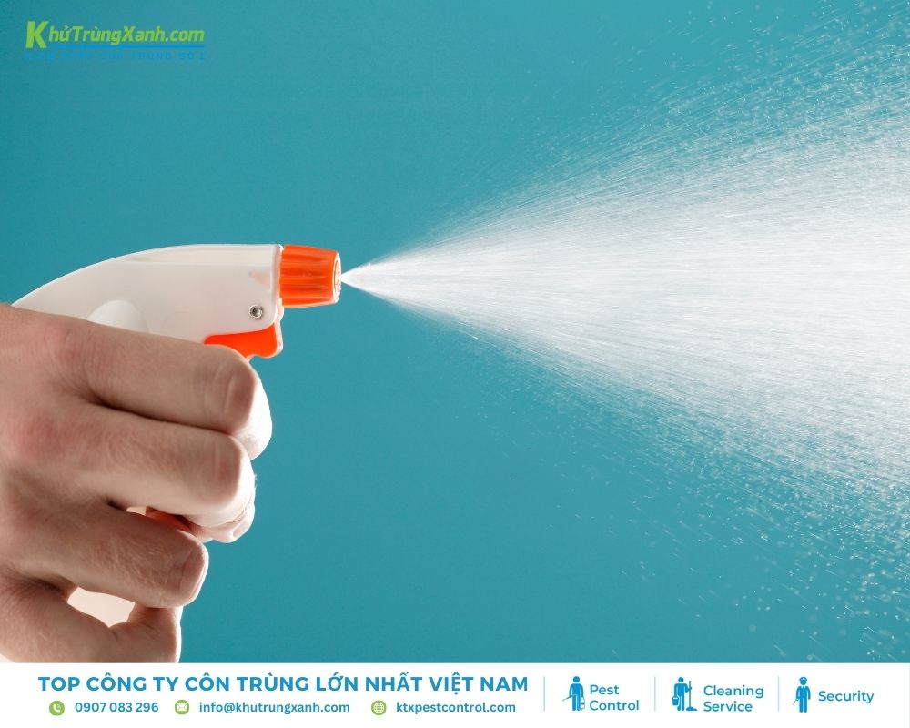 Dùng chai xịt chuột chuyên dụng để tiết kiệm thời gian