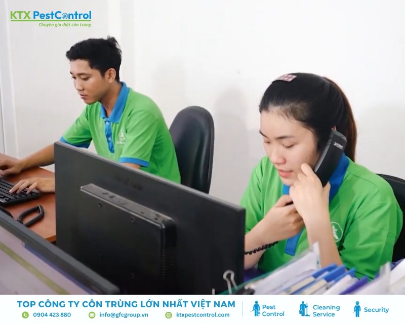 Tư vấn viên tiếp nhận thông tin, yêu cầu từ khách hàng